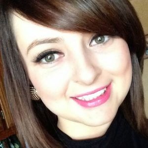 Meet your Posher, Claudia